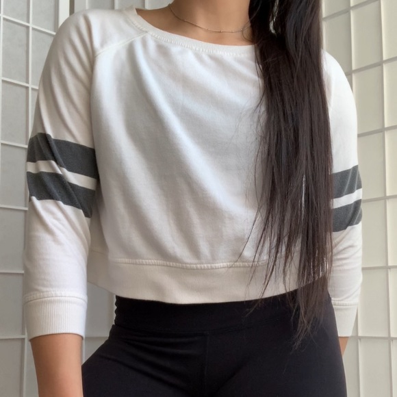 forever 21 varsity stripe white cropped sweatshirt - Picture 1 of 7